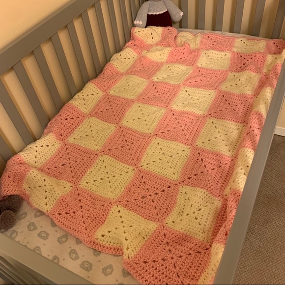 Made by Grandma - Hand Crocheted Baby Blanket - Picture 5 of 5